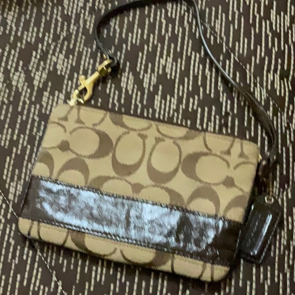 Coach Handbags - Coach Wristlet